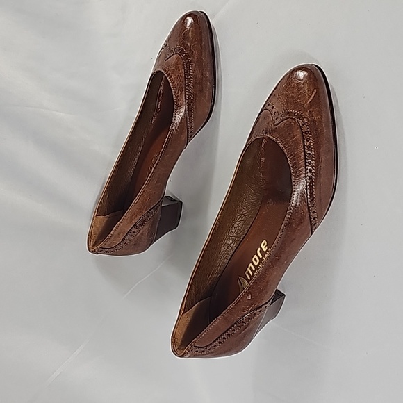 Amore Shoes - Picture 3 of 6